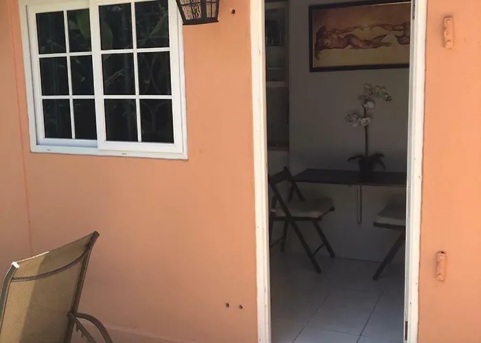 Mae Ocho Ríos